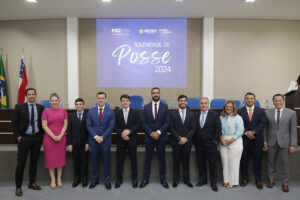 Imagem da notícia - PGE-AM empossa novos procuradores e servidores